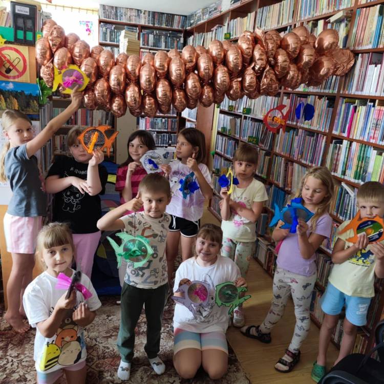 BIBLIOWAKACJE W FILII BIBLIOTECZNEJ W ŻELISŁAWICACH.