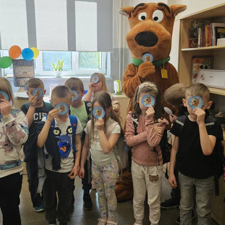 🙋‍♀️🙋‍♂️🐕🔍📚📚 SPOTKANIE ZE SCOOBY-DOO W FILII BIBLIOTECZNEJ W WOJKOWICACH KOŚCIELNYCH🙋‍♀️🙋‍♂️🐕🔍📚📚