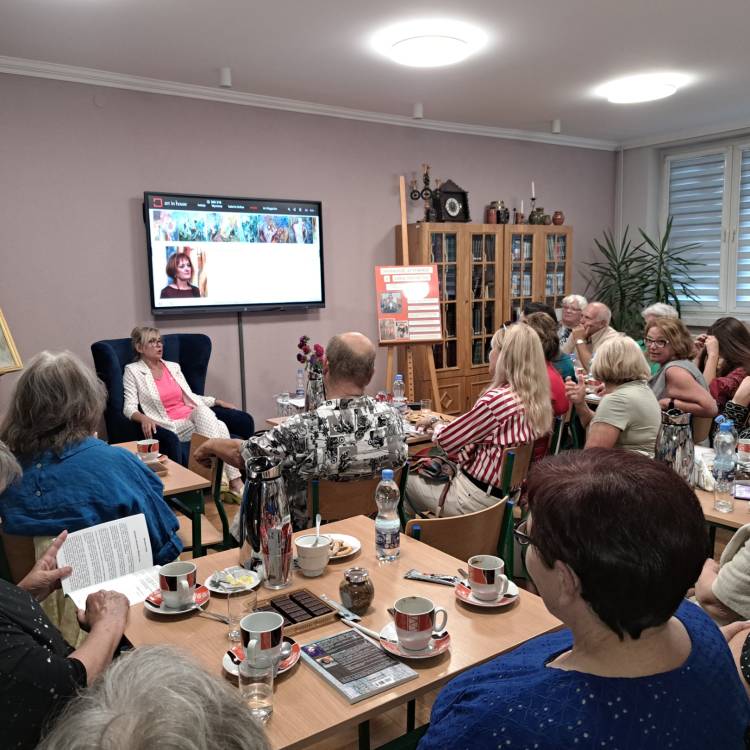 SPOTKANIE AUTORSKIE Z LIDIĄ SIEGMUND W SIEWIERSKIEJ BIBLIOTECE